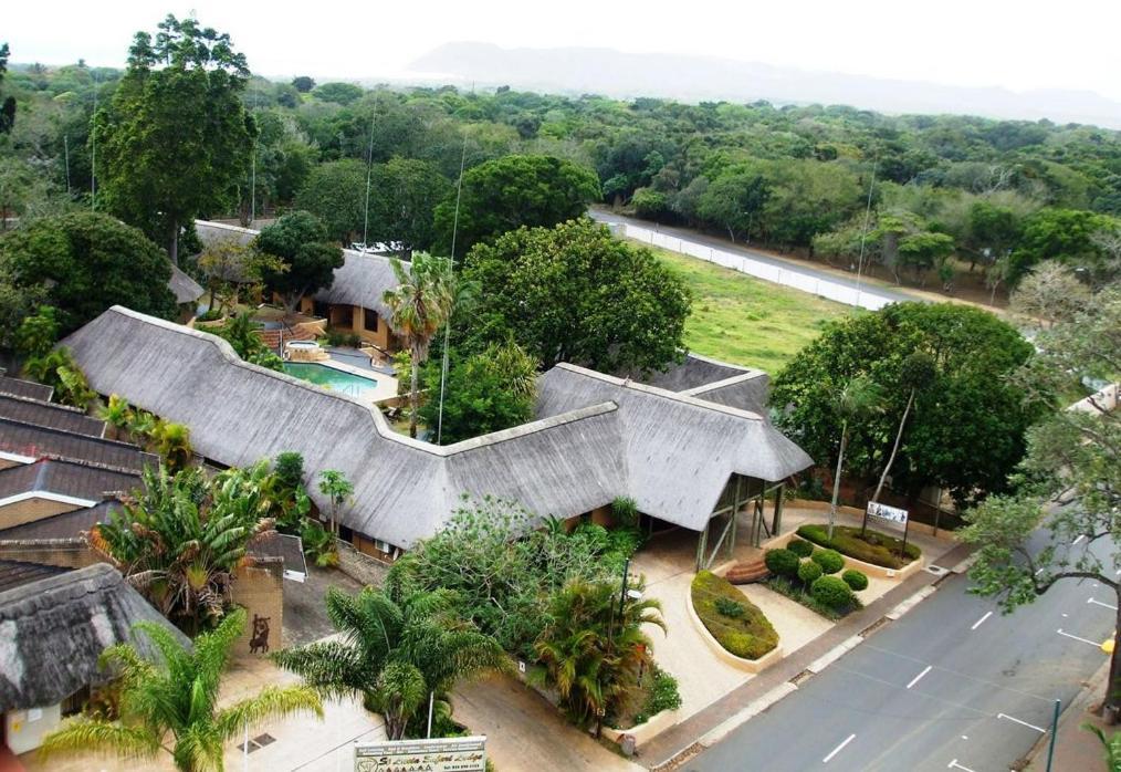 Amazulu Lodge Saint Lucia Estuary Екстериор снимка